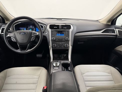 Used 2018 Ford Fusion S image 22