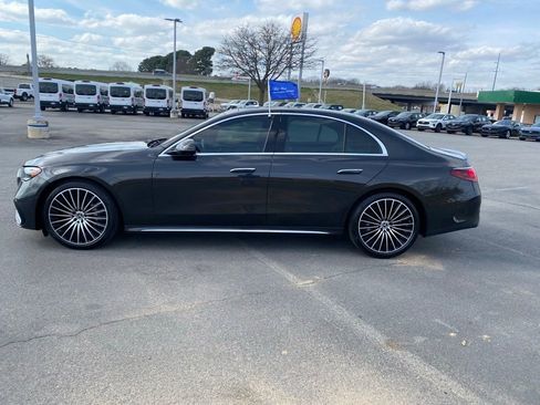 Used 2024 Mercedes-Benz E 350 4MATIC Sedan image 4