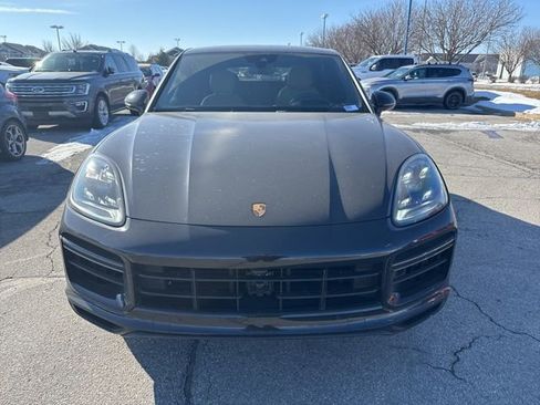 Used 2021 Porsche Cayenne Turbo image 11