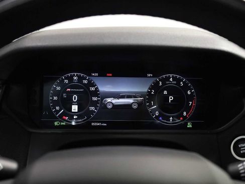Used 2018 Land Rover Range Rover Velar R-Dynamic SE image 22