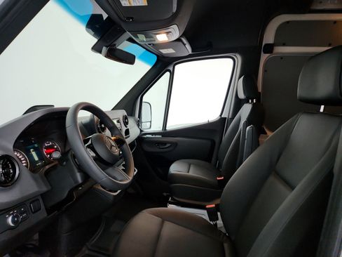 New 2025 Mercedes-Benz Sprinter 2500 image 6