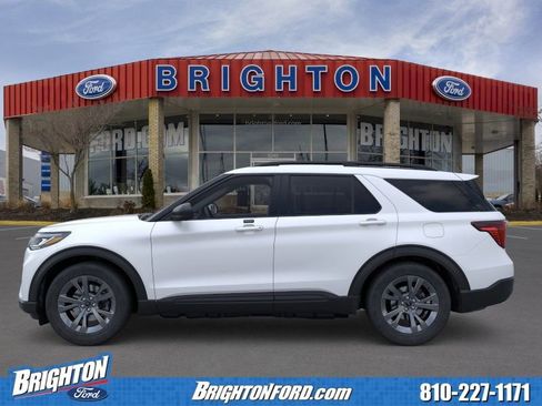 Used 2026 Ford Explorer Active w/ Active Comfort Package AWD/4WD image 2