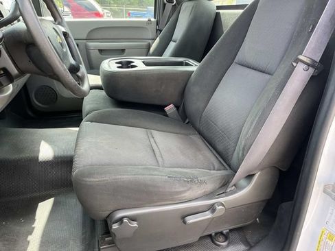 Used 2011 Chevrolet Silverado 1500 W/T RWD image 16