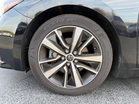 Used 2023 Nissan Maxima SV w/ Floor Mat Group image 4