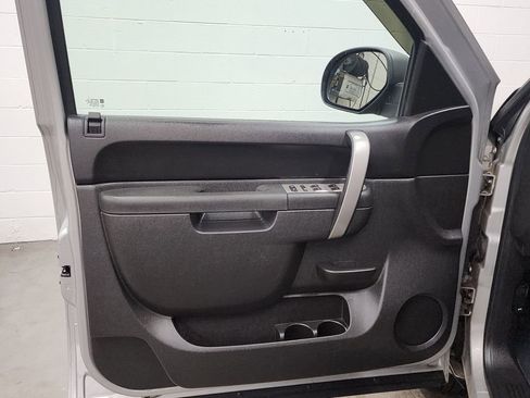 Used 2010 GMC Sierra 1500 SLE w/ Power Pack Plus AWD/4WD image 9