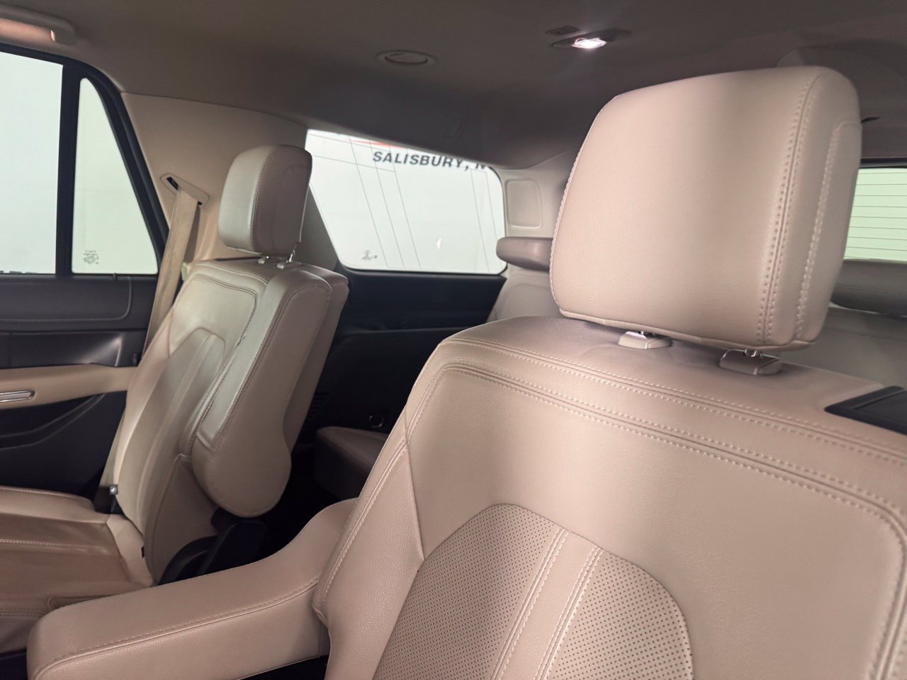 Used 2023 Ford Expedition Limited RWD image 10