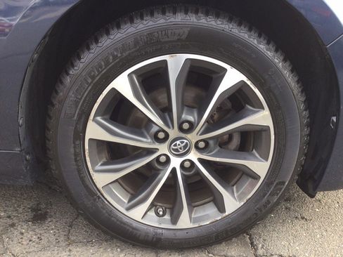 Used 2017 Toyota Avalon XLE image 29