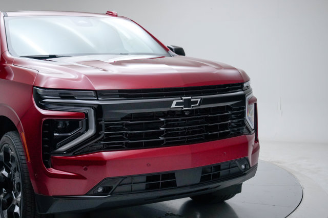 New 2026 Chevrolet Suburban RST AWD/4WD image 12