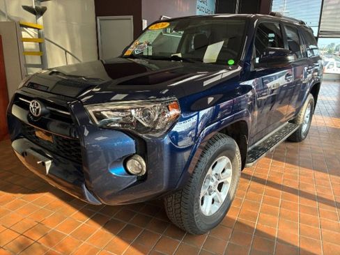 Used 2020 Toyota 4Runner SR5 image 7
