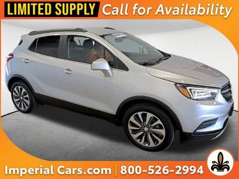 Used 2022 Buick Encore Preferred w/ Safety Package AWD/4WD image 1