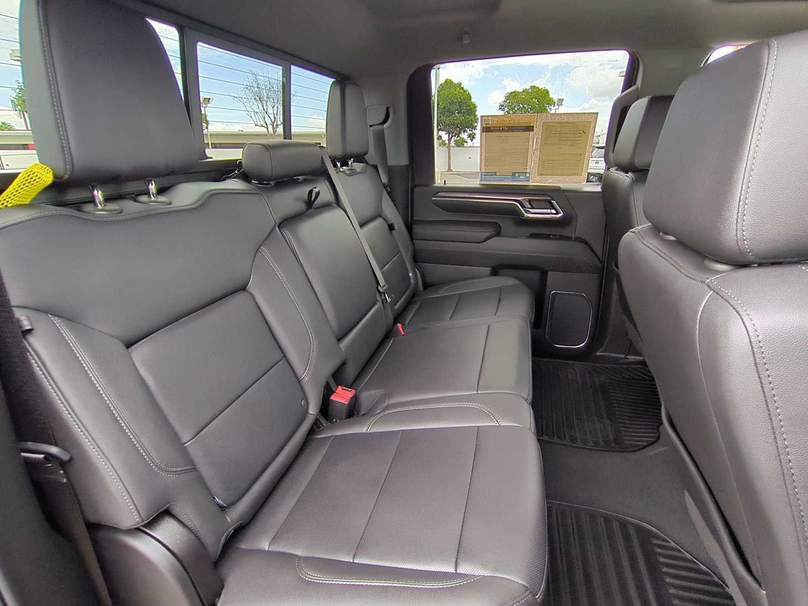 Used 2024 Chevrolet Silverado 2500 LTZ w/ LTZ Premium Package AWD/4WD image 26