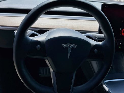 Used 2023 Tesla Model Y Long Range AWD/4WD image 10