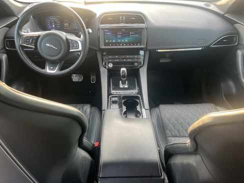 Used 2020 Jaguar F-PACE SVR AWD/4WD image 9