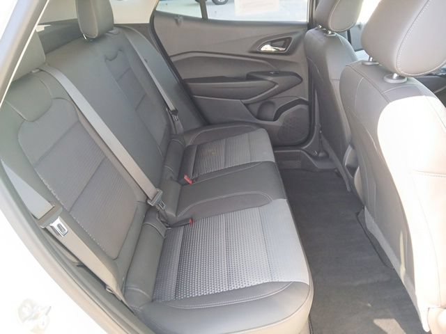 Used 2025 Chevrolet Trax LT w/ Driver Confidence Package FWD image 23