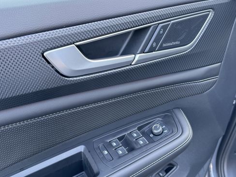 Certified 2025 Volkswagen Atlas Cross Sport SEL Premium R-Line image 15