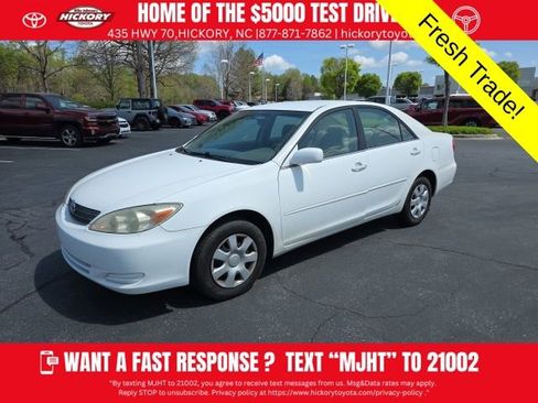 Used 2002 Toyota Camry LE image 3