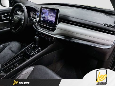 Used 2023 Jeep Compass Limited AWD/4WD image 31