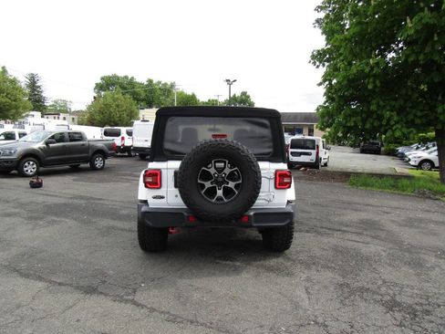 Used 2018 Jeep Wrangler Rubicon w/ Cold Weather Group AWD/4WD image 6
