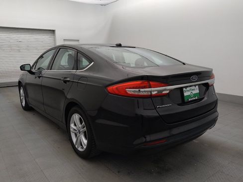 Used 2018 Ford Fusion SE FWD image 5