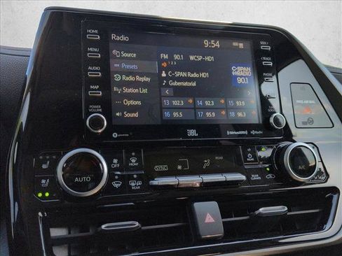 Used 2020 Toyota Highlander Limited AWD/4WD image 12