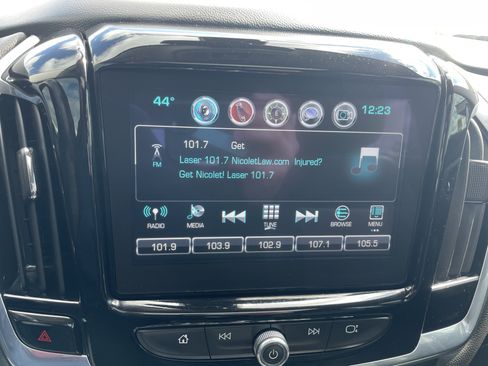 Used 2019 Chevrolet Traverse RS w/ LPO, 'HIT The Road' Package image 20