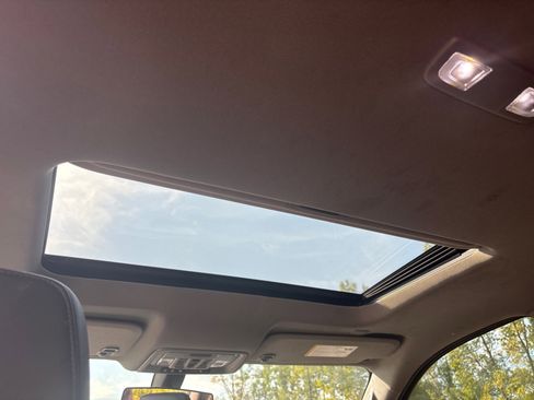 Used 2022 Chevrolet Silverado 1500 LT Trail Boss w/ LT Trail Boss Premium Package image 25