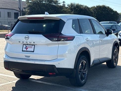 New 2026 Nissan Rogue SV w/ Cold Weather Package image 9