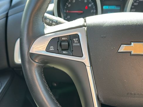 Used 2017 Chevrolet Equinox Premier w/ Enhanced Convenience Package AWD/4WD image 16