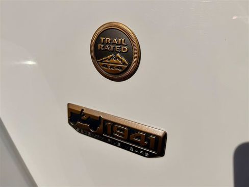 Used 2016 Jeep Wrangler Sahara AWD/4WD image 13