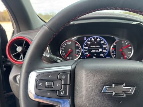 Used 2025 Chevrolet Blazer RS FWD image 21