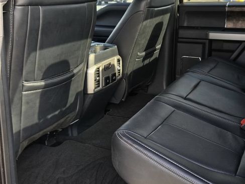 Used 2022 Ford F250 Lariat w/ Lariat Ultimate Package AWD/4WD image 35