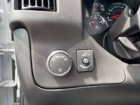 Used 2024 Chevrolet Express 2500 w/ Driver Convenience Package RWD image 26