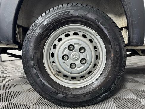 Used 2024 RAM ProMaster 2500 image 38