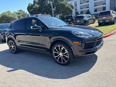 Used 2021 Porsche Cayenne AWD/4WD image 7