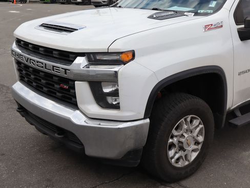 Used 2021 Chevrolet Silverado 2500 LT w/ Z71 Off-Road Package image 6