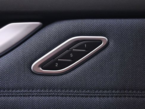 Used 2022 Maserati Levante GT AWD/4WD image 45