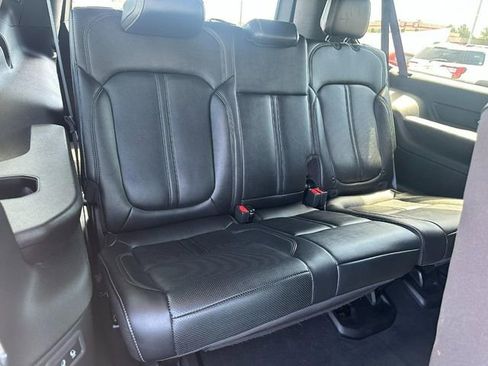 Used 2023 Jeep Wagoneer L Series III w/ Preferred Equipment Group image 10