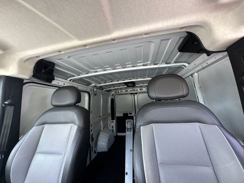 Used 2025 RAM ProMaster 2500 w/ Convenience Group FWD image 26