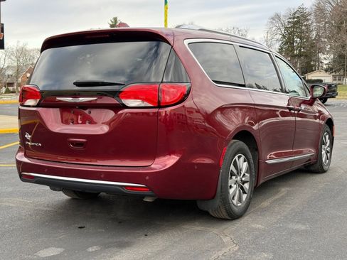 Used 2019 Chrysler Pacifica Touring-L Plus w/ Advanced Safetytec Group image 8