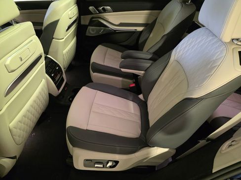 New 2026 BMW ALPINA XB7 AWD/4WD image 12