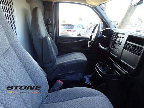 Used 2007 GMC Savana 2500 w/ Power and Light Package image 15