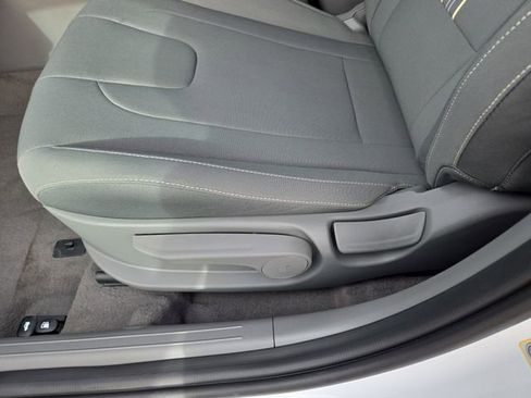 New 2026 Hyundai Elantra Hybrid FWD image 25