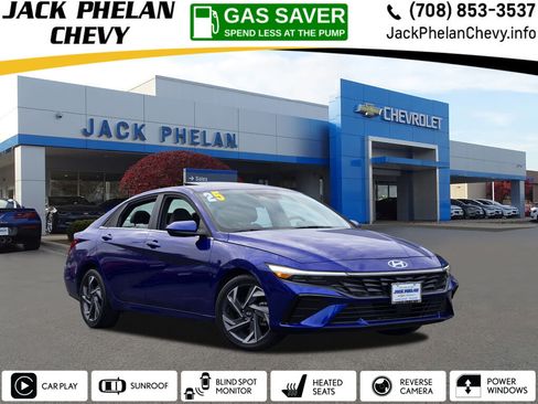 Used 2025 Hyundai Elantra SEL image 1