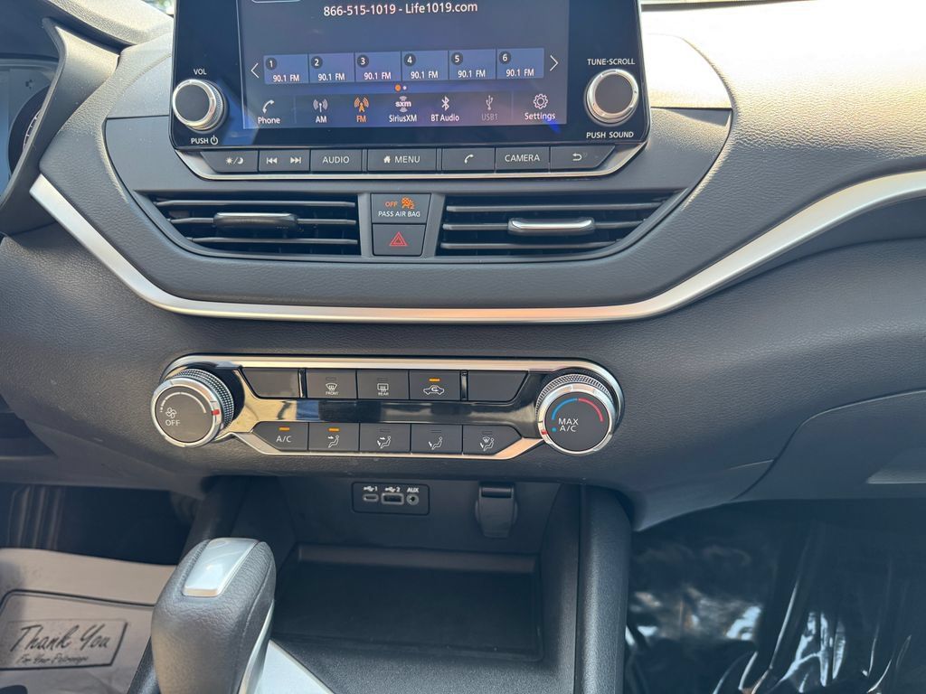 Used 2025 Nissan Altima 2.5 S FWD image 24