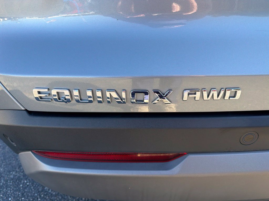 Used 2026 Chevrolet Equinox LT AWD/4WD image 7