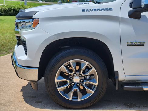 Used 2025 Chevrolet Silverado 1500 LT w/ Texas Edition Plus RWD image 13