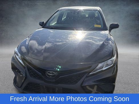 Used 2019 Toyota Camry SE w/ Audio Package image 2