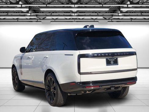 Used 2026 Land Rover Range Rover Long Wheelbase Autobiography image 7