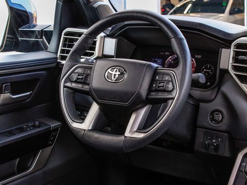 Used 2025 Toyota Tundra Limited AWD/4WD image 23