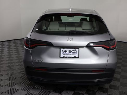 Used 2023 Honda HR-V LX image 7